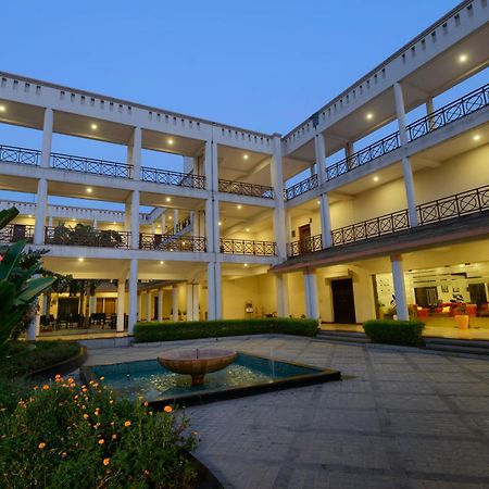 Treehouse Hotel Club & Spa Dhāruhera Εξωτερικό φωτογραφία